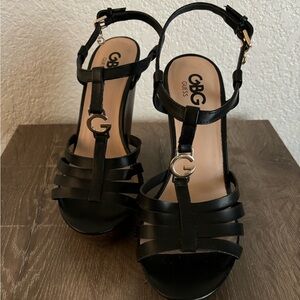 NWOT G by Guess Platform Wood Wedges